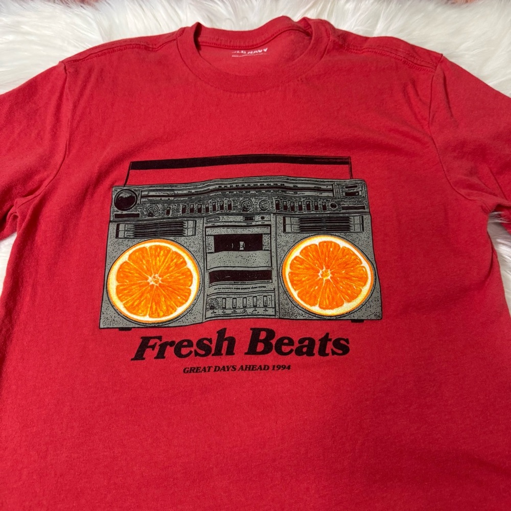 Old Navy Red Graphic Short Sleeve Shirt - Boys Size M (8) - Picture 8 of 12